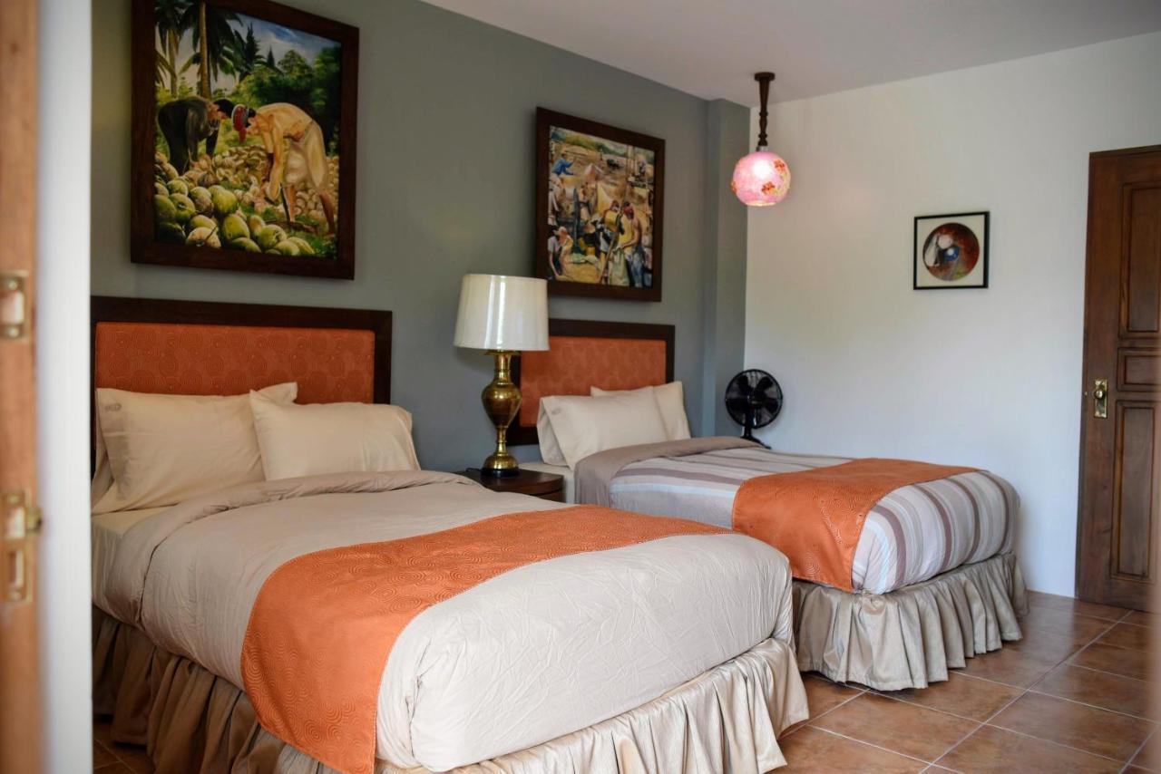 Casa Marina Bed And Breakfast Pagsanjan Екстериор снимка