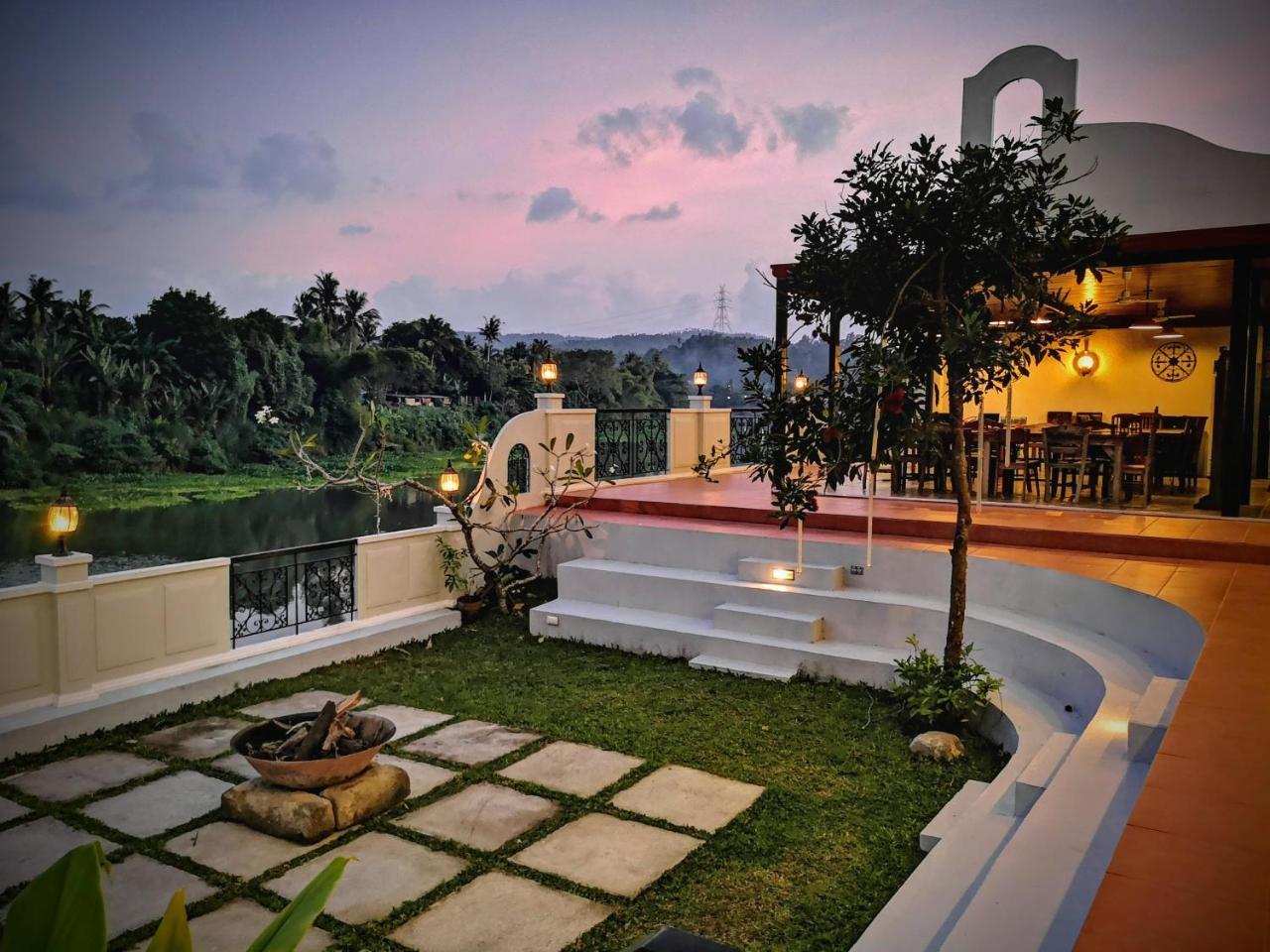 Casa Marina Bed And Breakfast Pagsanjan Екстериор снимка